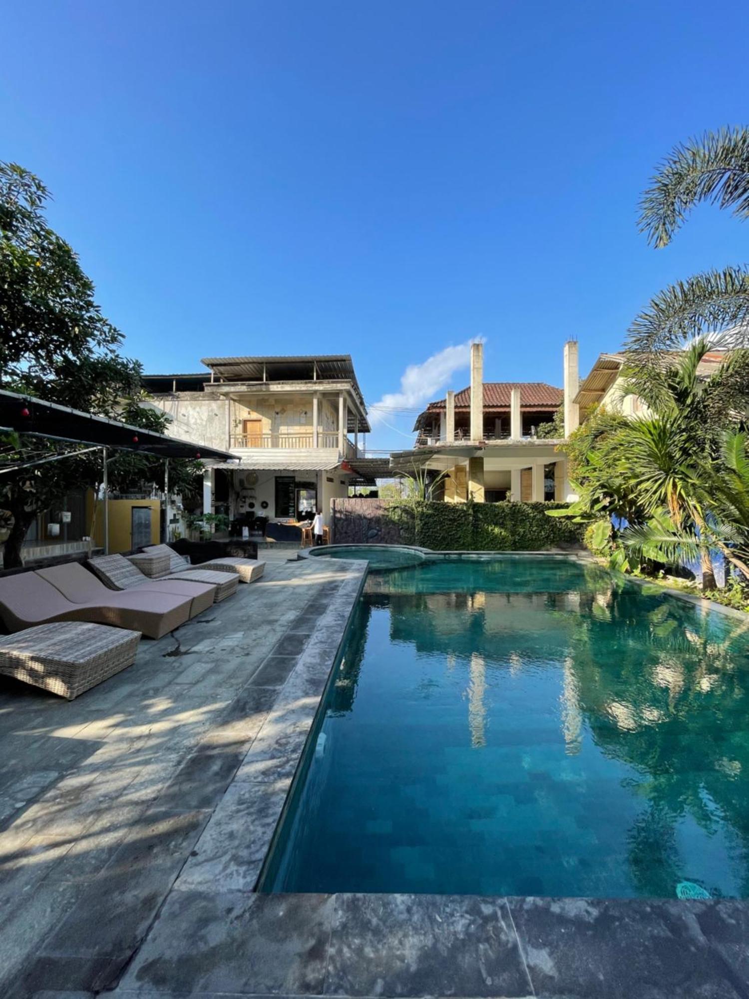 Tri Putri Homestay Kuta  Esterno foto