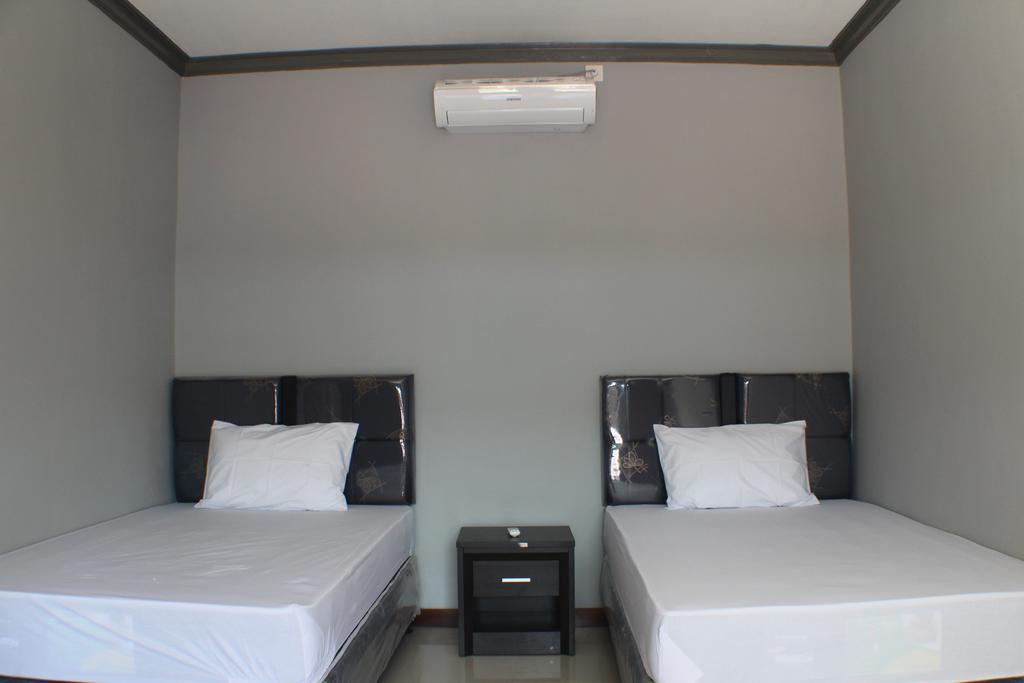 Tri Putri Homestay Kuta  Esterno foto