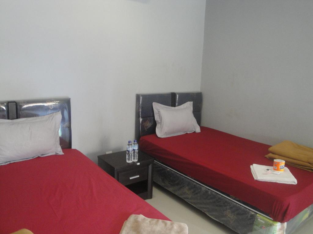 Tri Putri Homestay Kuta  Esterno foto