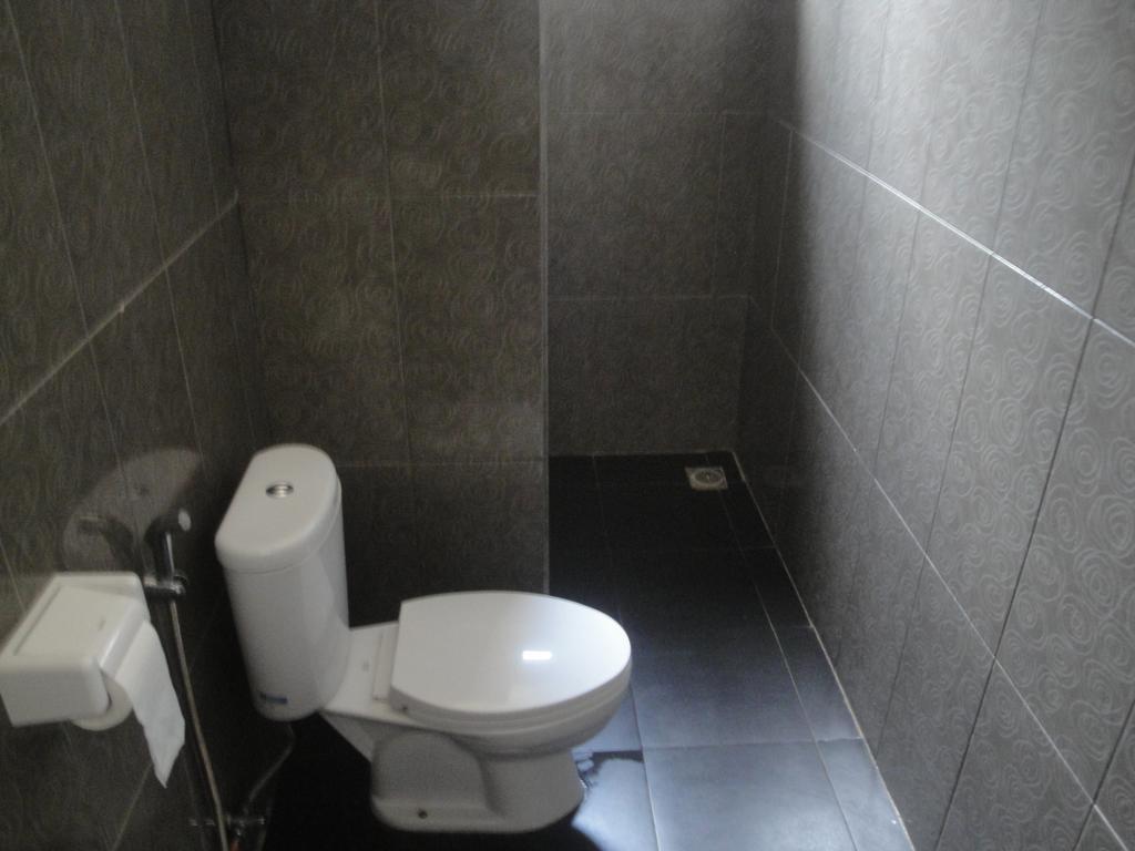 Tri Putri Homestay Kuta  Esterno foto