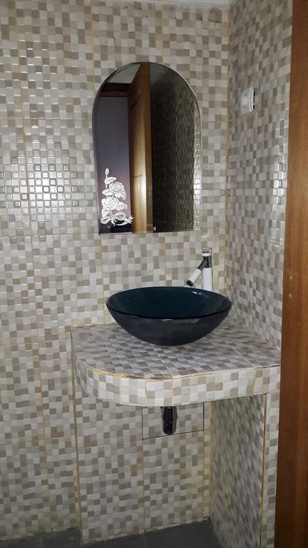 Tri Putri Homestay Kuta  Esterno foto