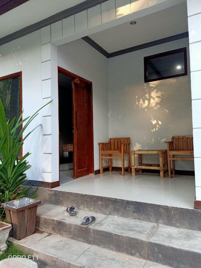 Tri Putri Homestay Kuta  Esterno foto