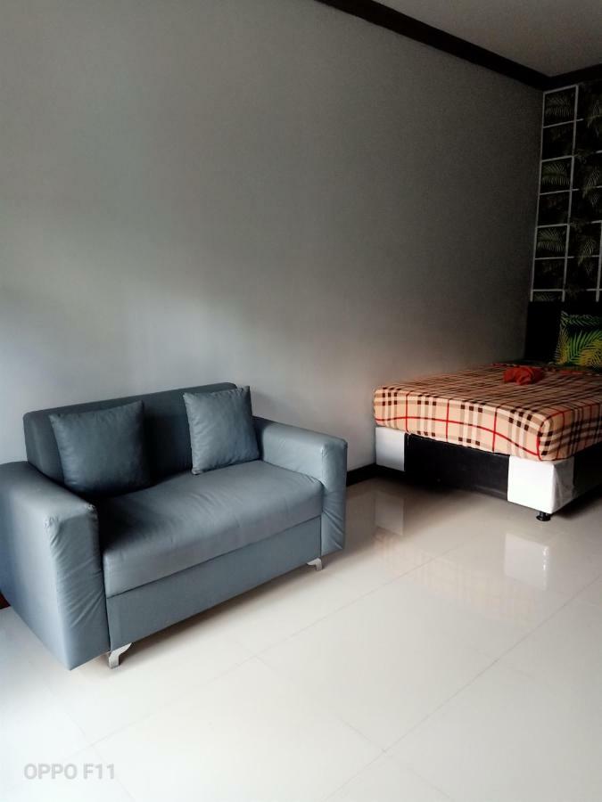 Tri Putri Homestay Kuta  Esterno foto